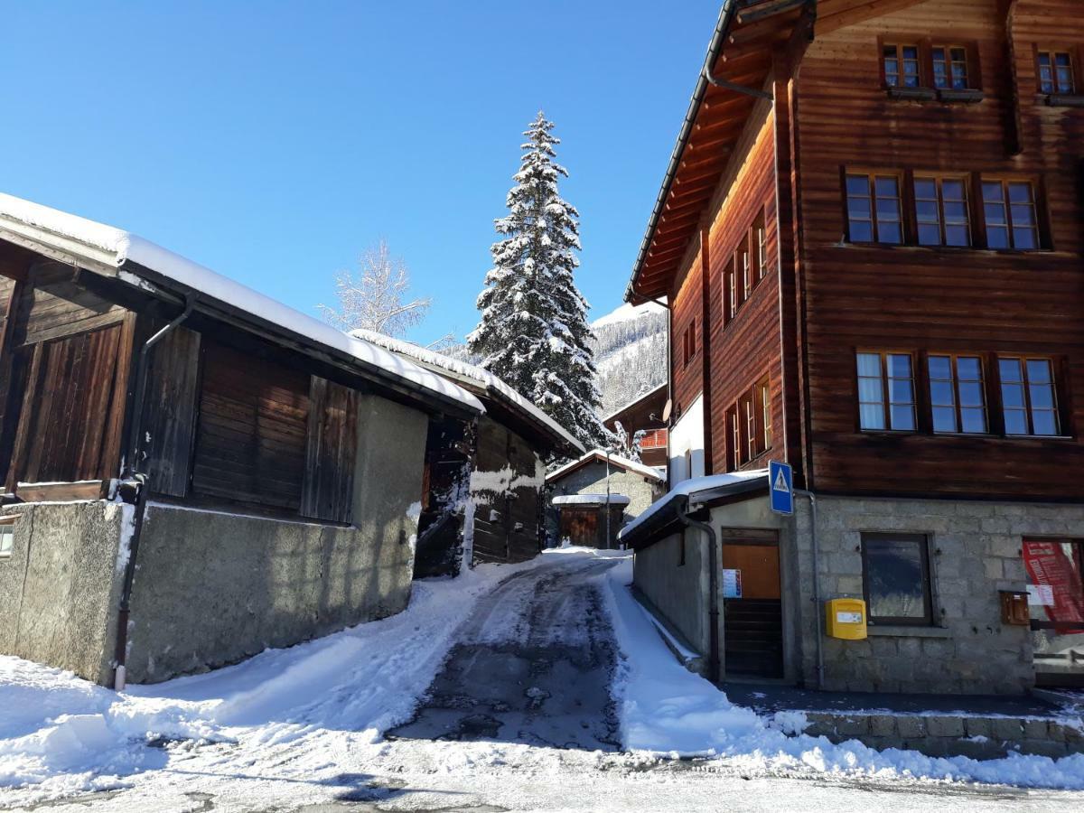 Haus Wiedersehn Goms エクステリア 写真